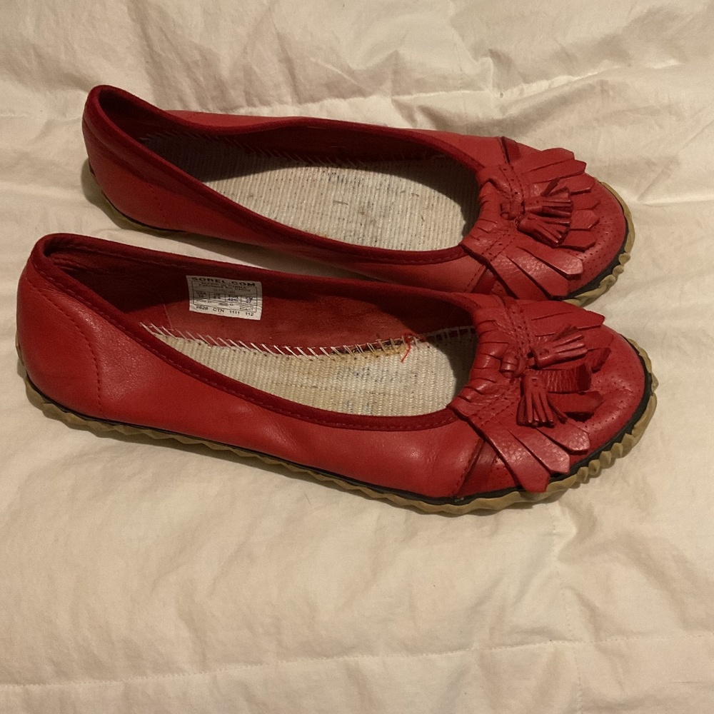 Sorel Flats Womens Size 10W Red Leather Slip On Shoes Cap Toe with Fringe